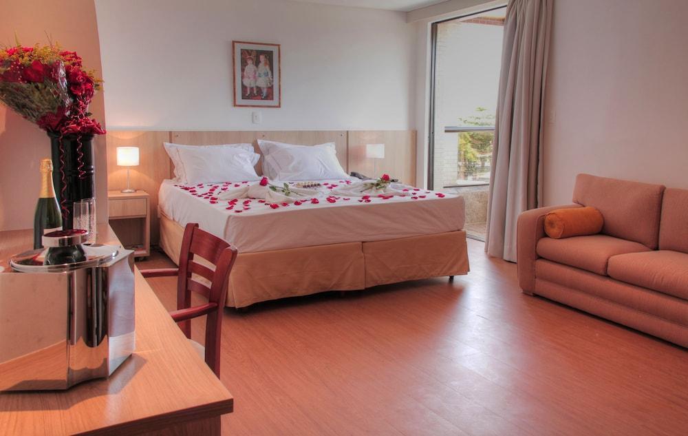 Hotel Ema Palace Sao Jose dos Campos Exterior photo